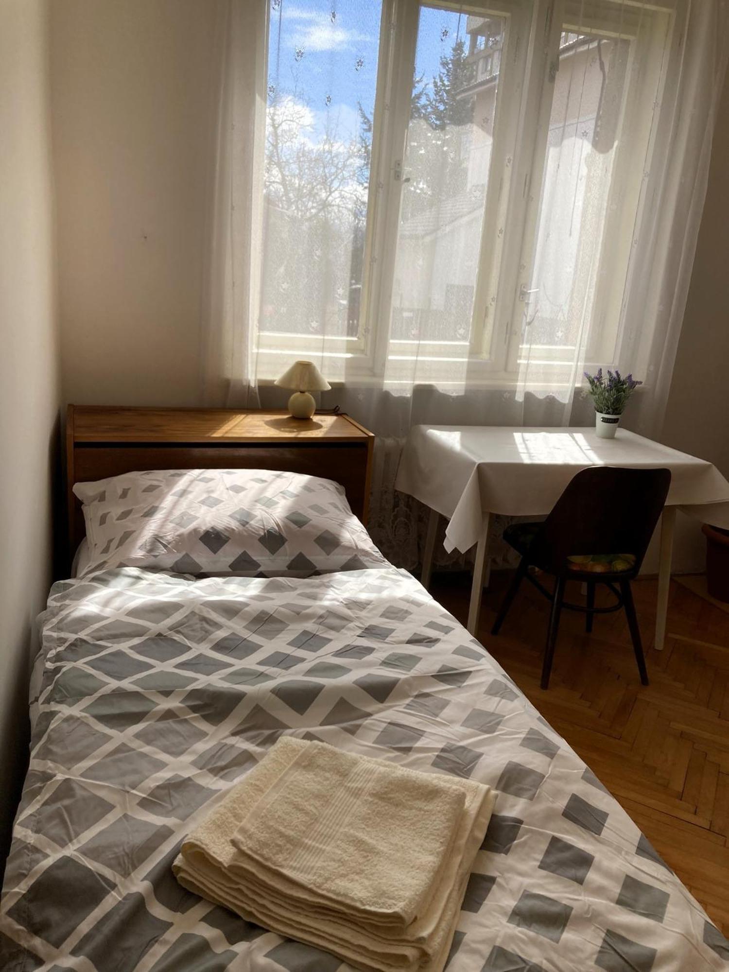 Spacious Apartment - Free Parking! Praha Bagian luar foto